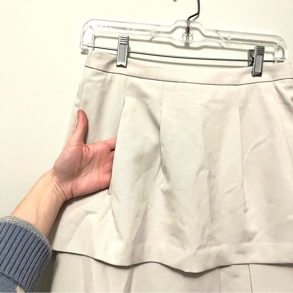 🎉RARE🎉 BCBGMaxAzria gray pearl layered pleated skirt - Picture 5 of 15